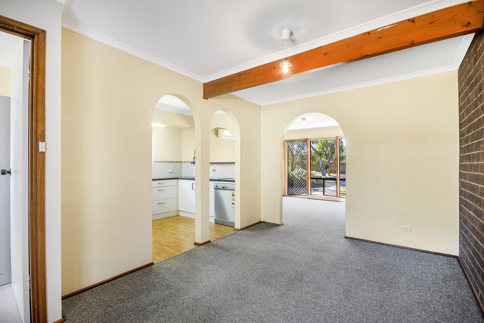 21/22 Cohen Court, Clovelly Park Leased by Giordano & Partners - image 2