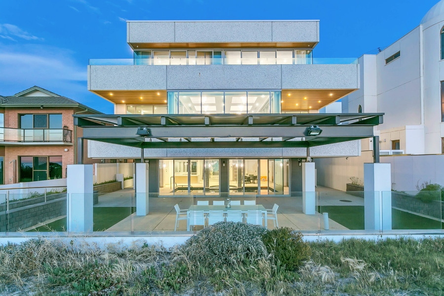 81 Seaview Road, Tennyson Sold by Giordano & Partners - image 3