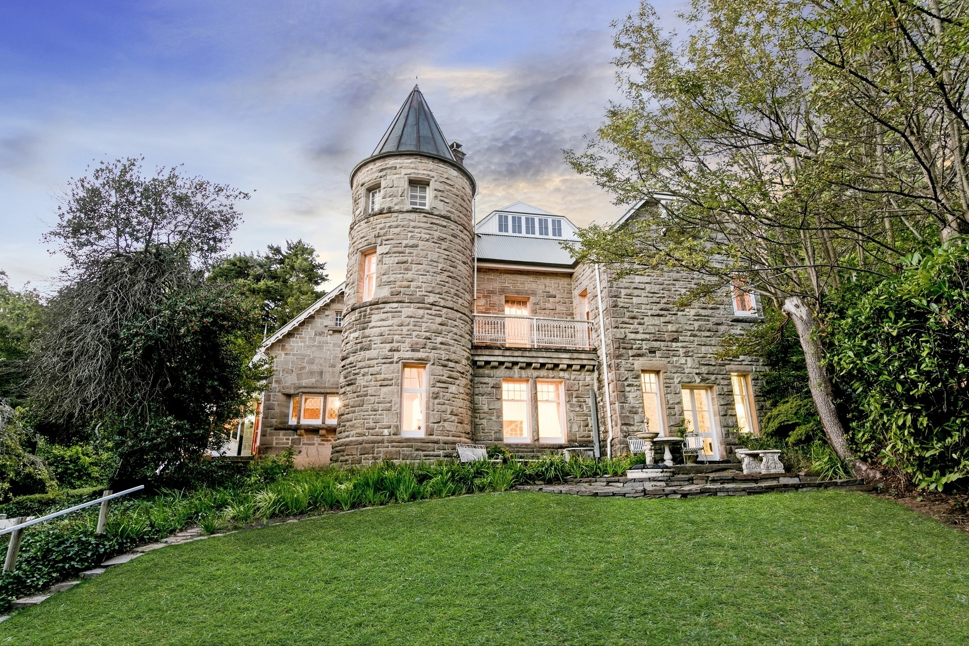 4 Glenside Road, Crafers Sold by Giordano & Partners - image 1