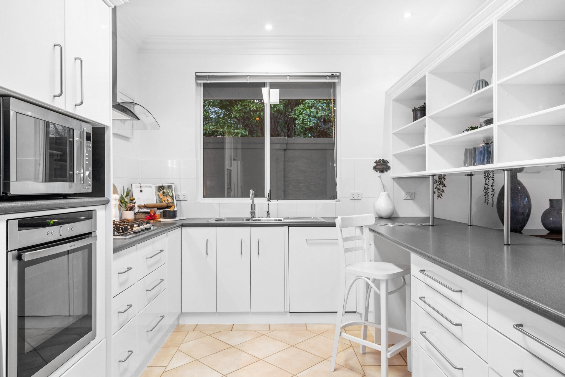 8 Deakin Grove, Glenside Sold by Giordano & Partners - image 10