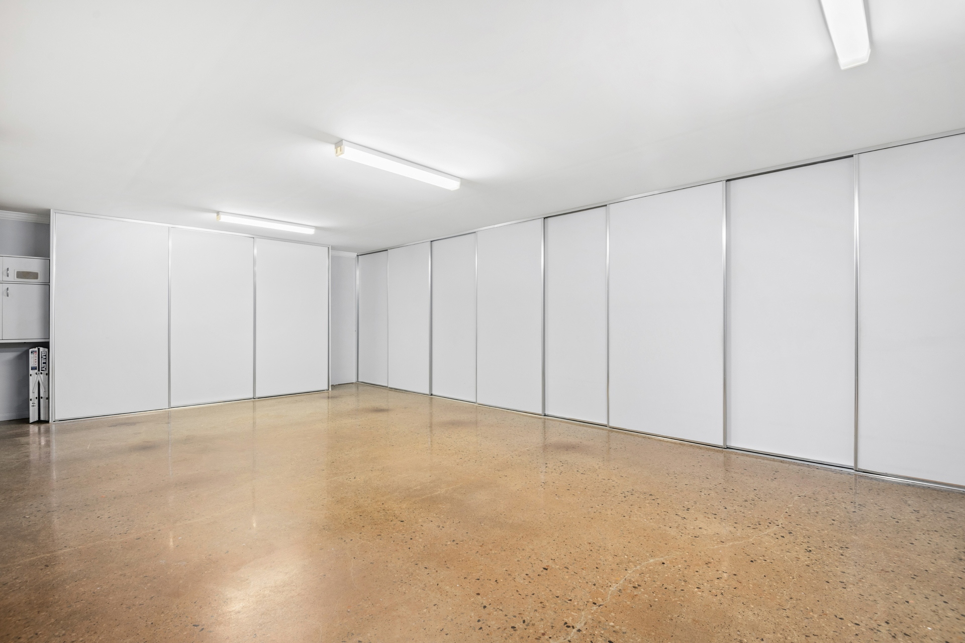 8 Deakin Grove, Glenside Sold by Giordano & Partners - image 22