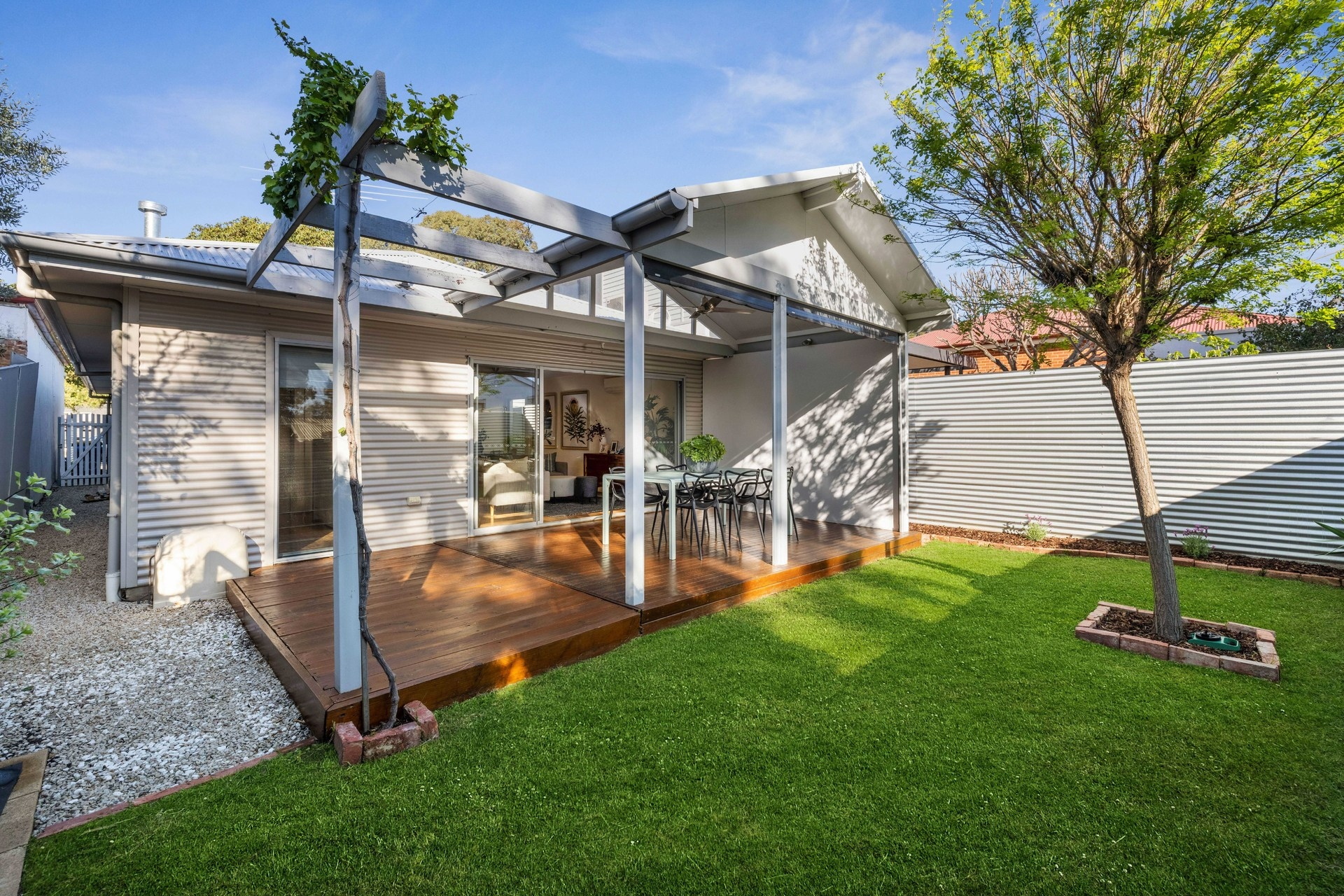 40 Hampton Street South, Goodwood Sold by Giordano & Partners - image 11