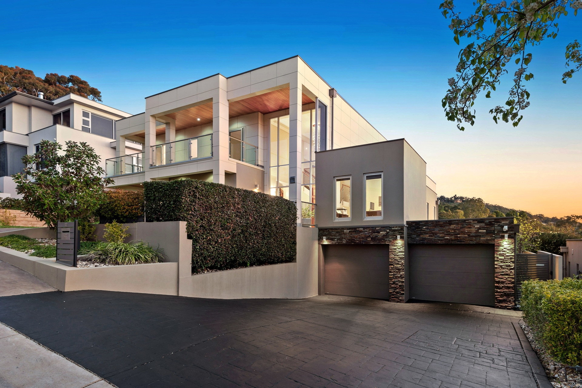 12 Arcadia Court, Mitcham Sold by Giordano & Partners - image 1