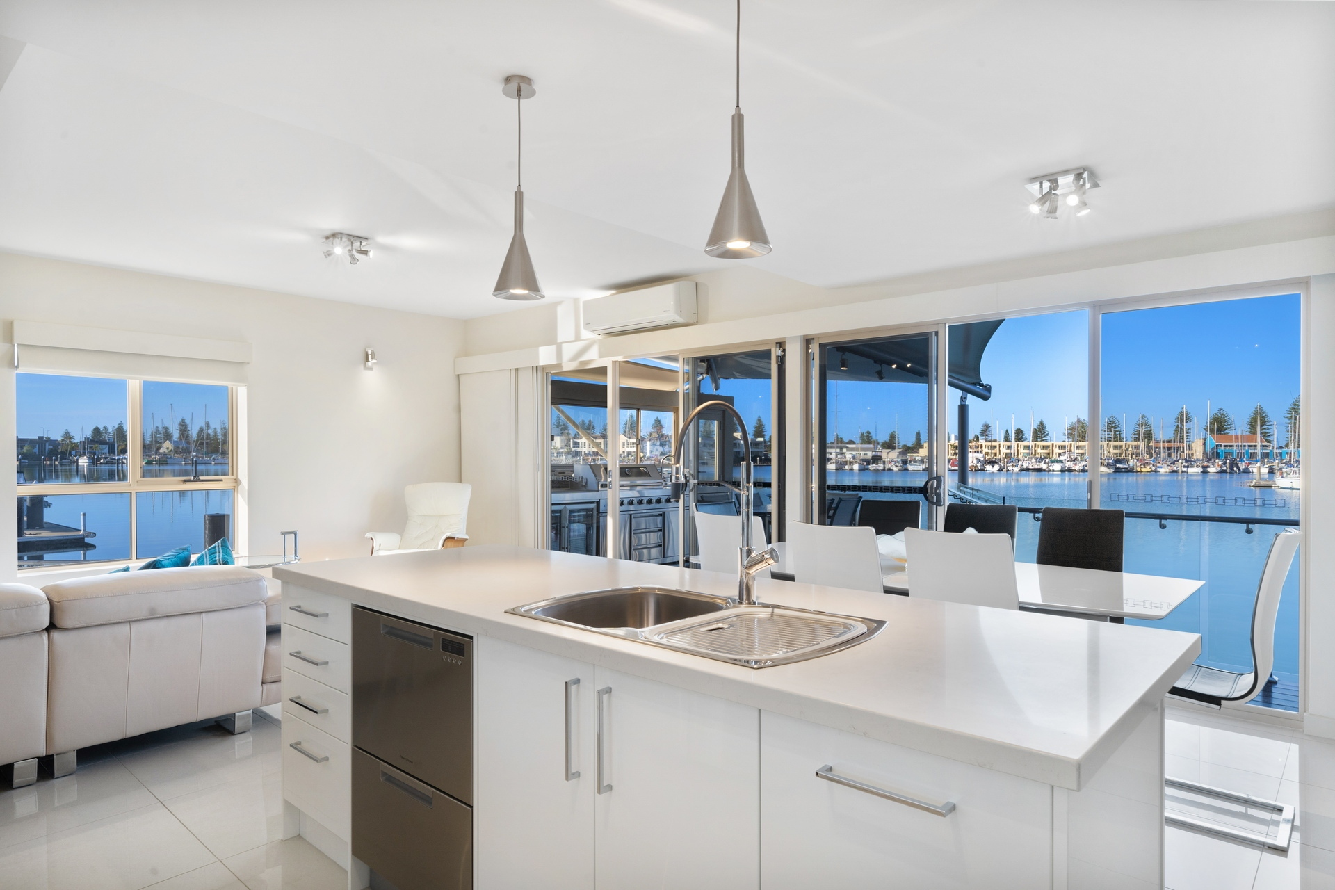 83 Gulf Point Drive, North Haven Sold by Giordano & Partners - image 6