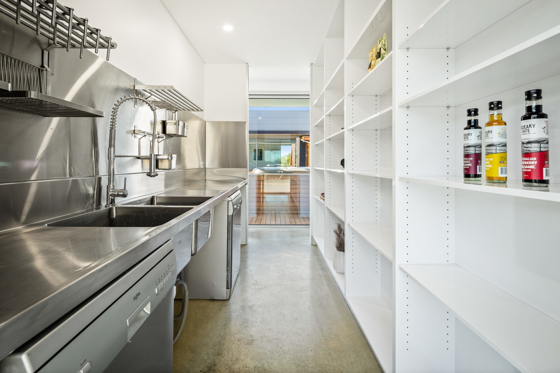 400 Coopers Beach Road, Nalyappa Sold by Giordano & Partners - image 13