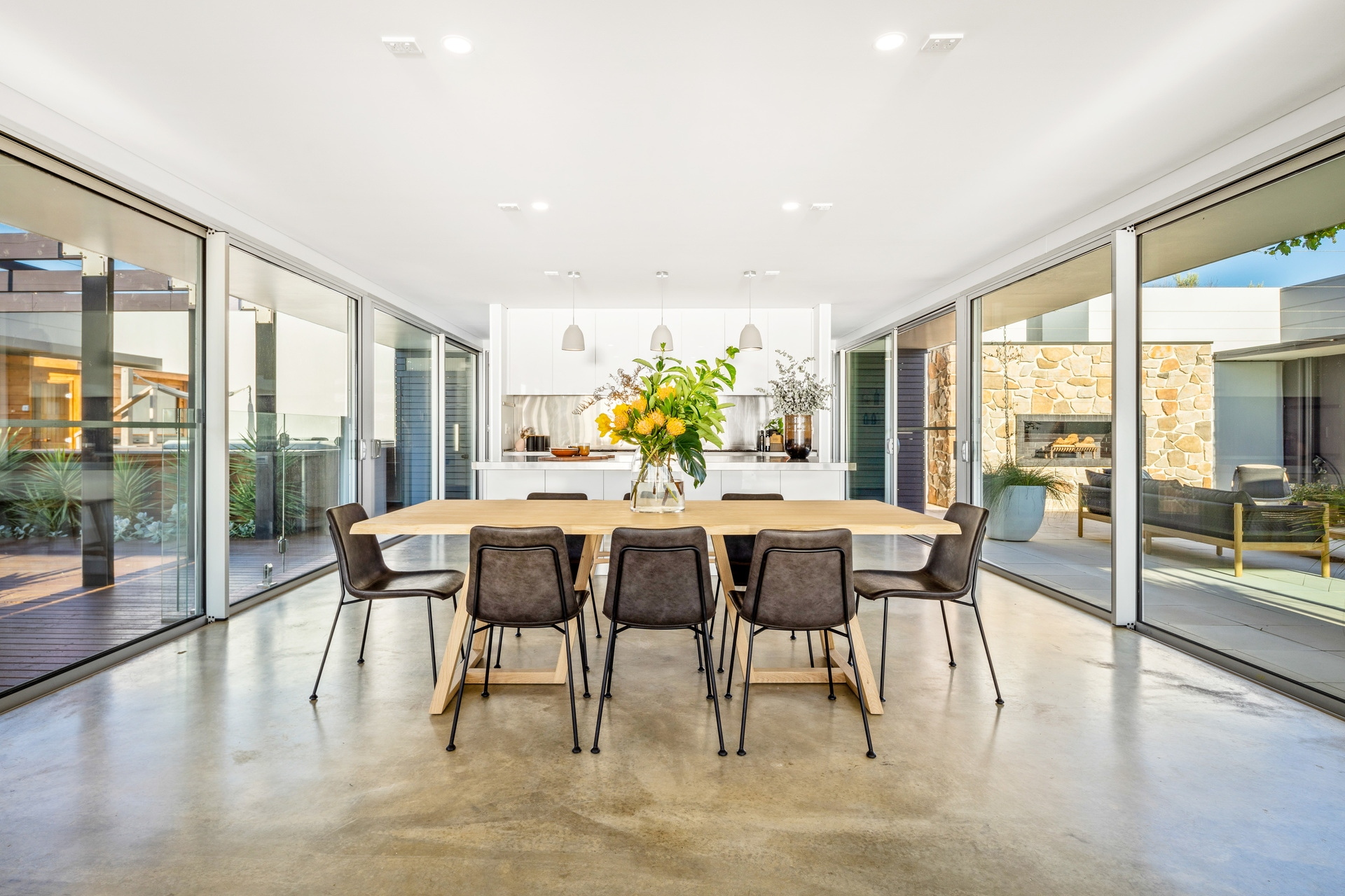 400 Coopers Beach Road, Nalyappa Sold by Giordano & Partners - image 8