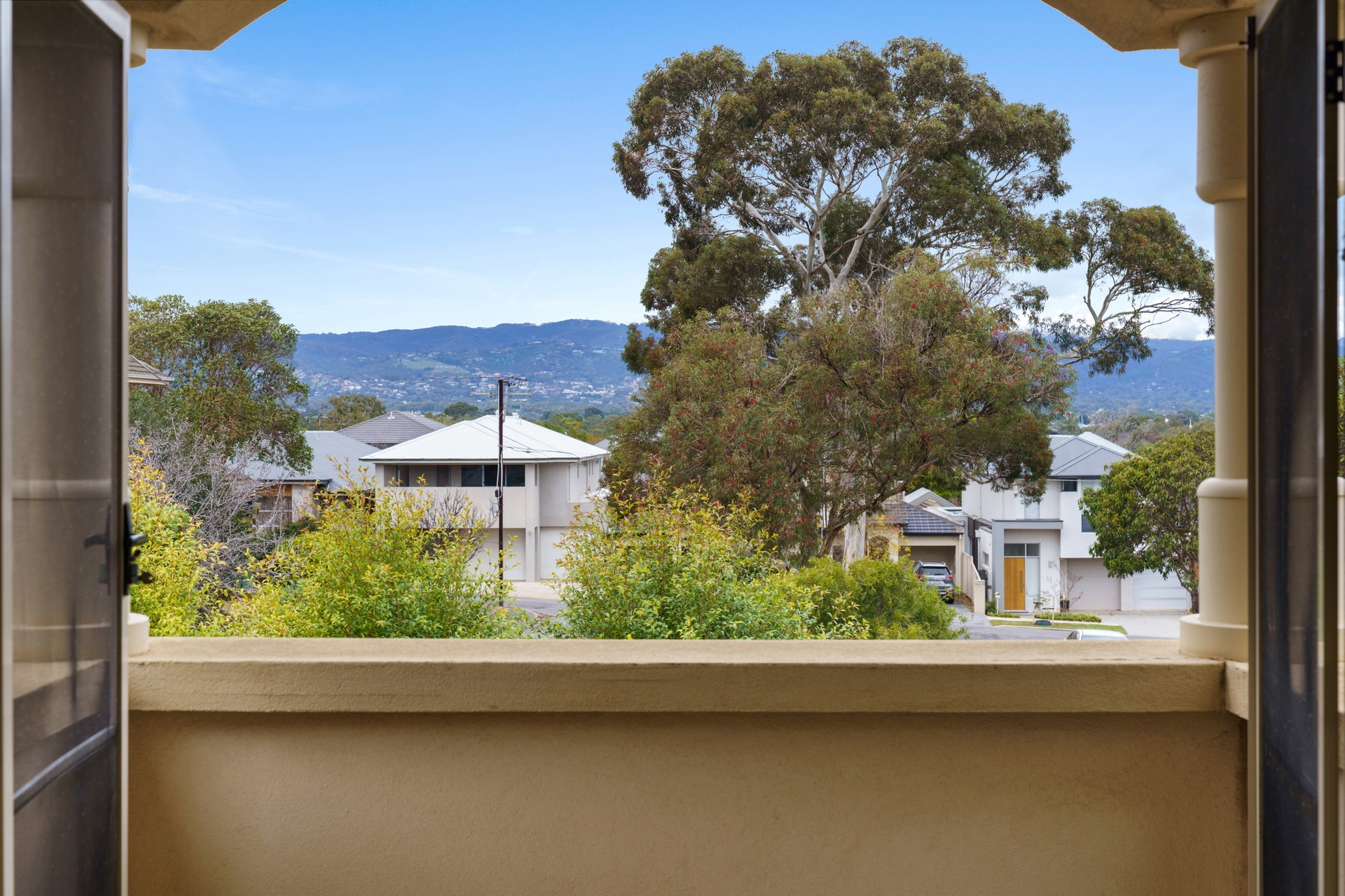 5 Elm Court, Vale Park Leased by Giordano & Partners - image 9