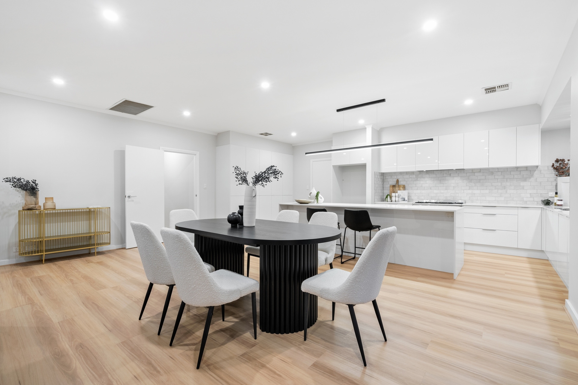 35 Upper Sturt Road, Crafers West Sold by Giordano & Partners - image 3