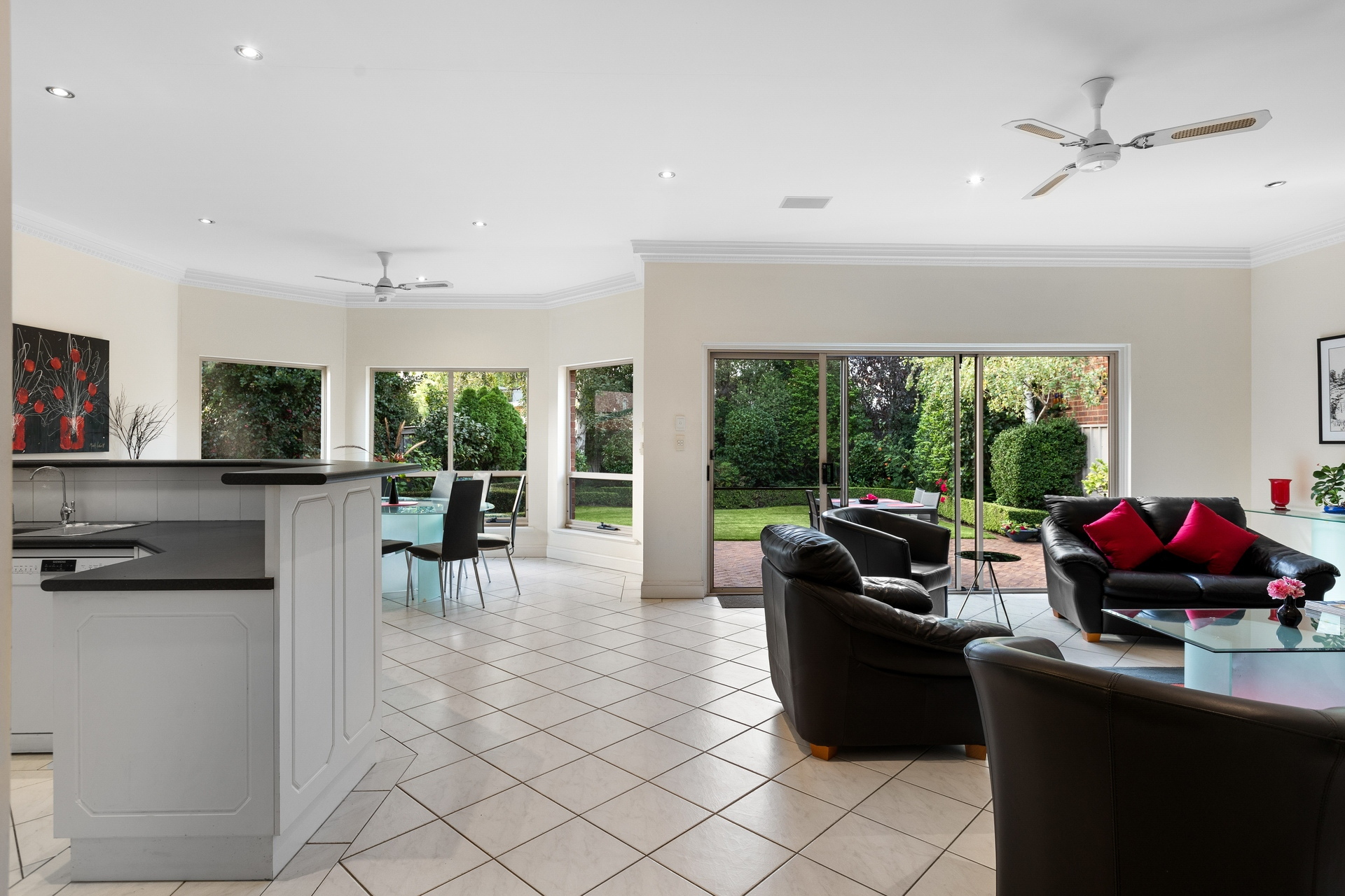 10 Louisa Street, Goodwood Sold by Giordano & Partners - image 6