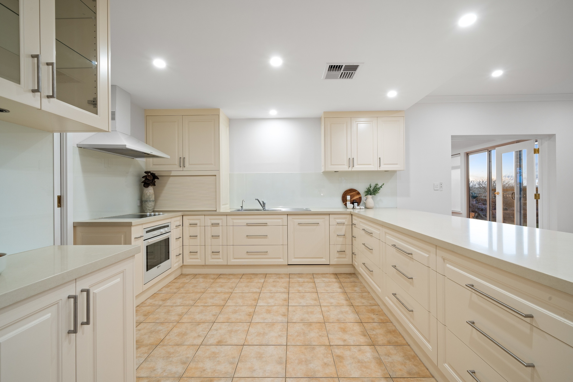 10  Queen Louisa Drive, Long Flat Sold by Giordano & Partners - image 5