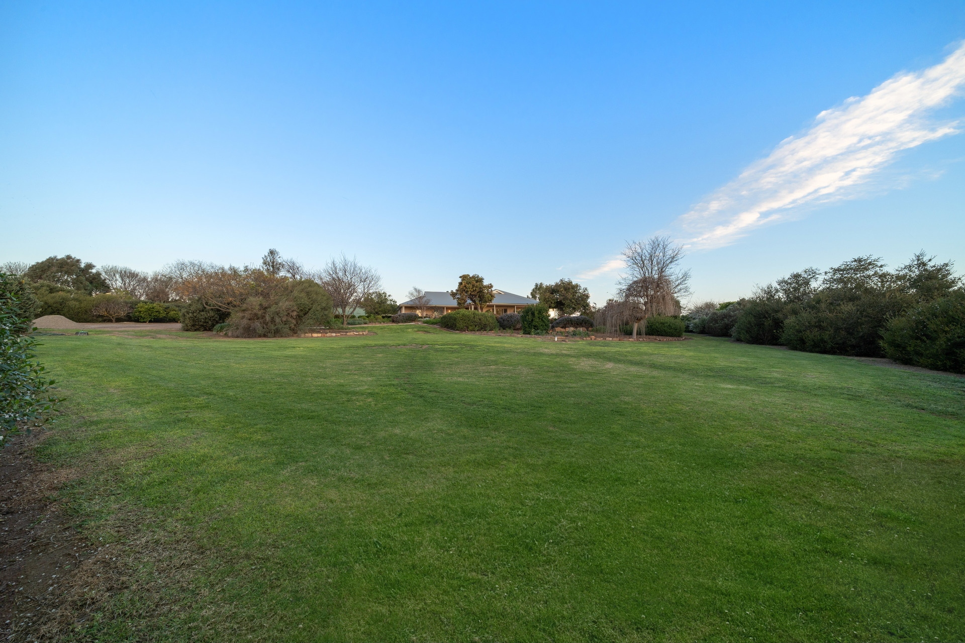 10  Queen Louisa Drive, Long Flat Sold by Giordano & Partners - image 26