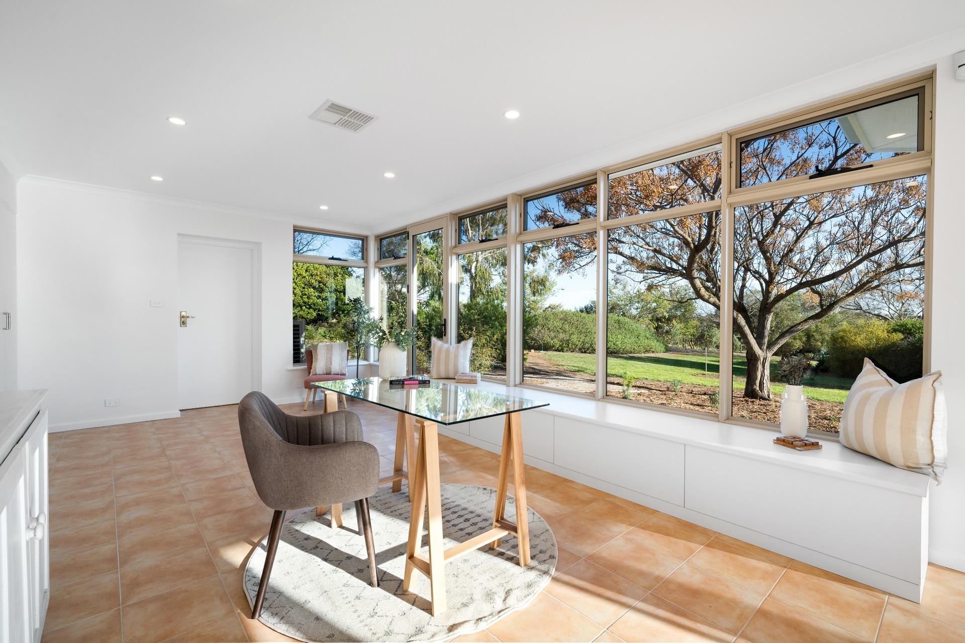 10  Queen Louisa Drive, Long Flat Sold by Giordano & Partners - image 8