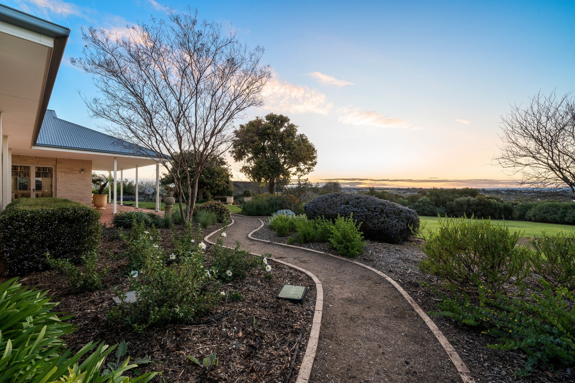 10  Queen Louisa Drive, Long Flat Sold by Giordano & Partners - image 17