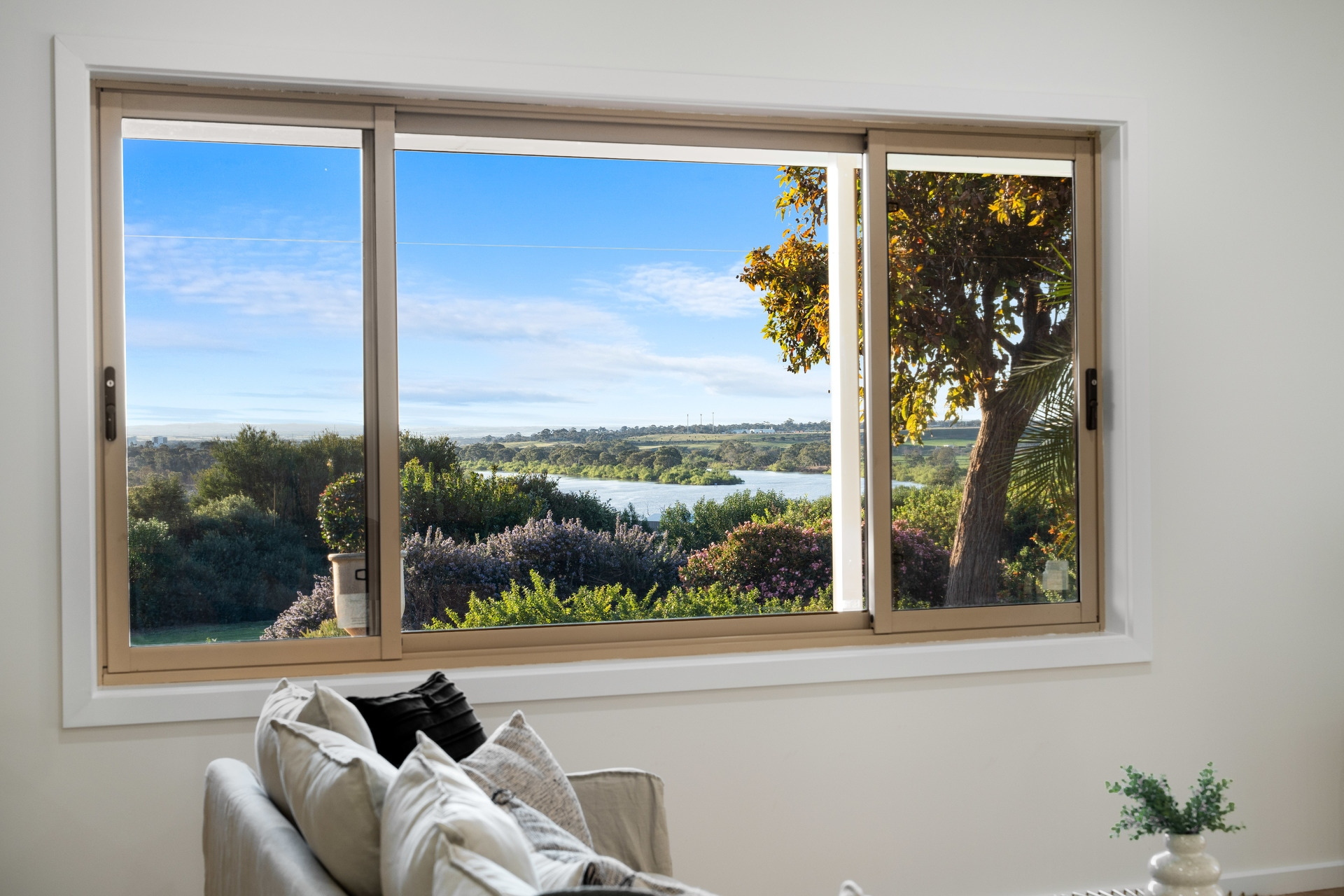 10  Queen Louisa Drive, Long Flat Sold by Giordano & Partners - image 12