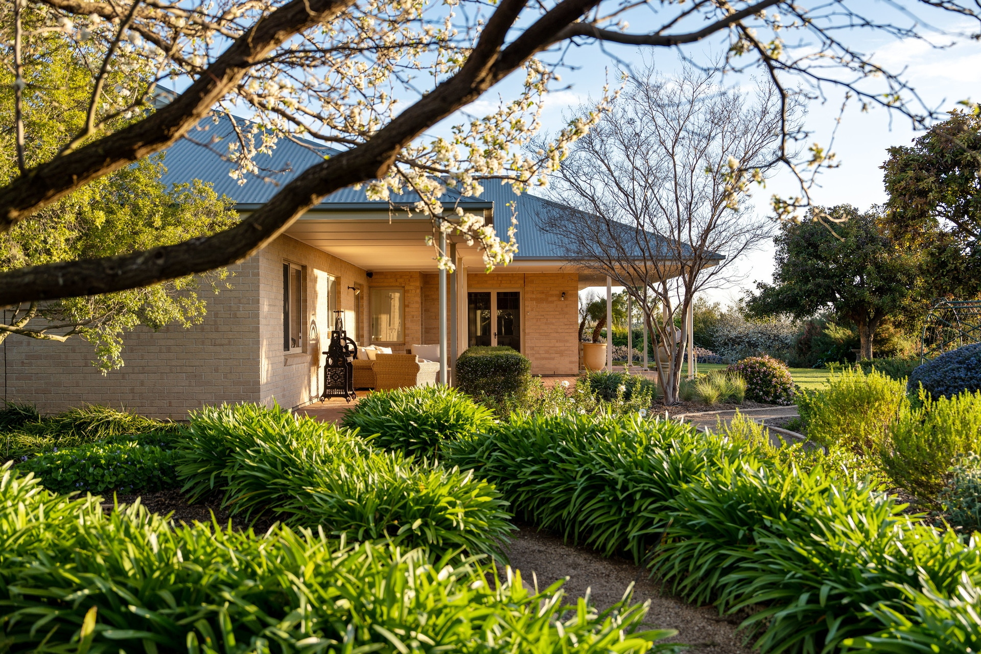 10  Queen Louisa Drive, Long Flat Sold by Giordano & Partners - image 1