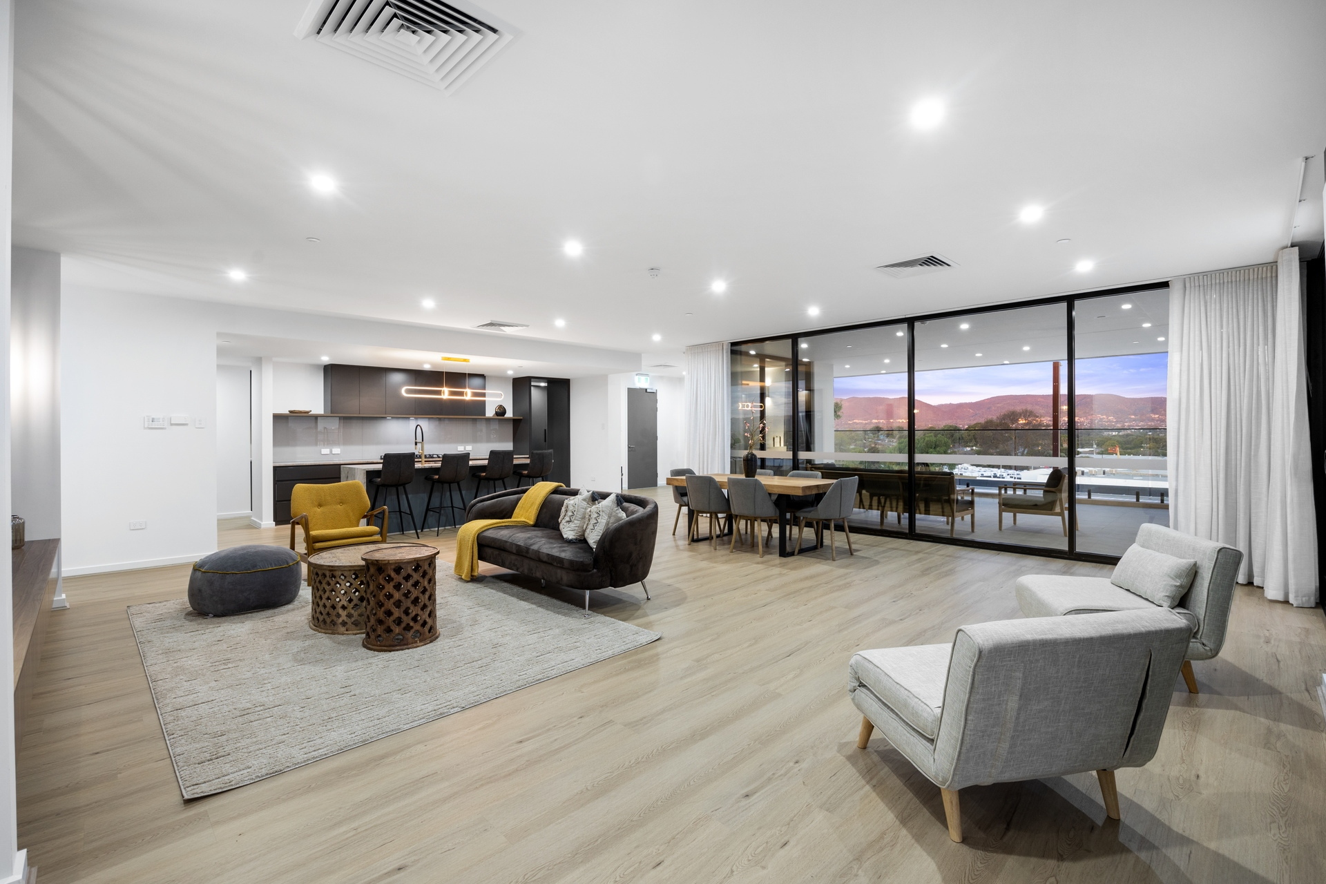 Penthouse/483 North East Road, Hillcrest Leased by Giordano & Partners - image 24