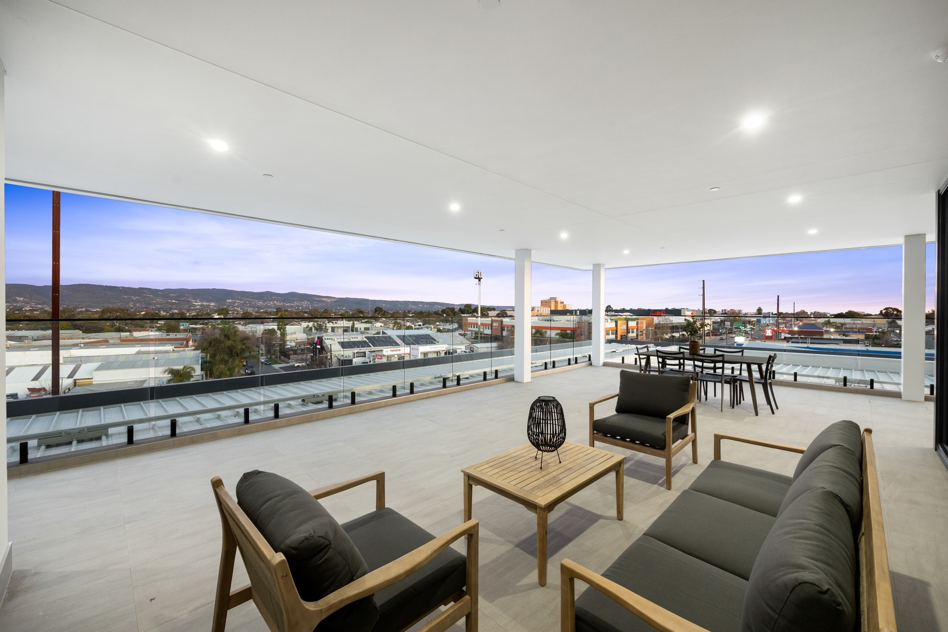 Penthouse/483 North East Road, Hillcrest Leased by Giordano & Partners - image 26