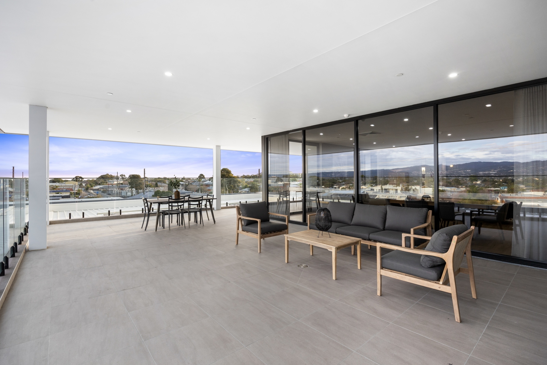 Penthouse/483 North East Road, Hillcrest Leased by Giordano & Partners - image 12