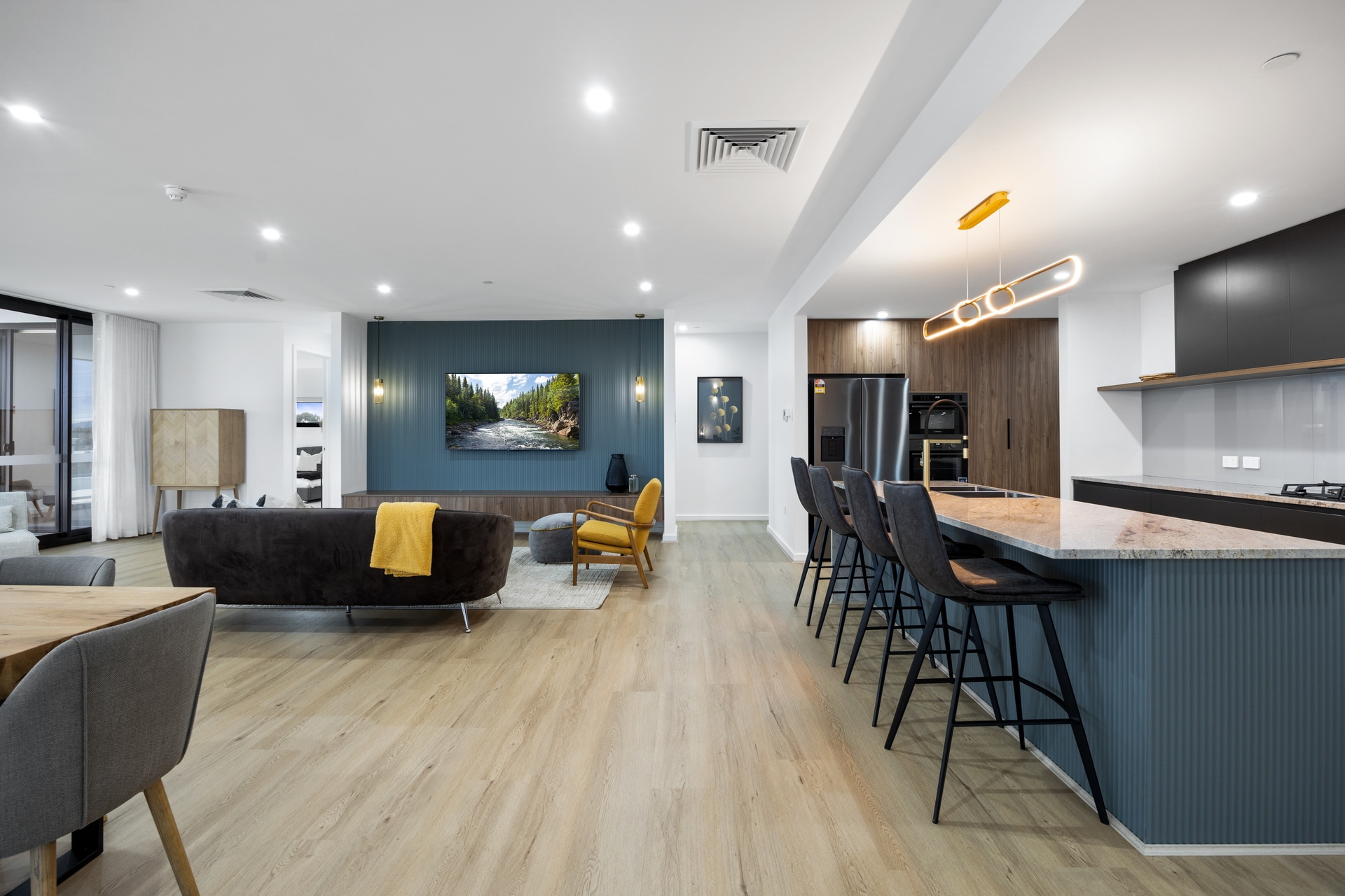 Penthouse/483 North East Road, Hillcrest Leased by Giordano & Partners - image 6