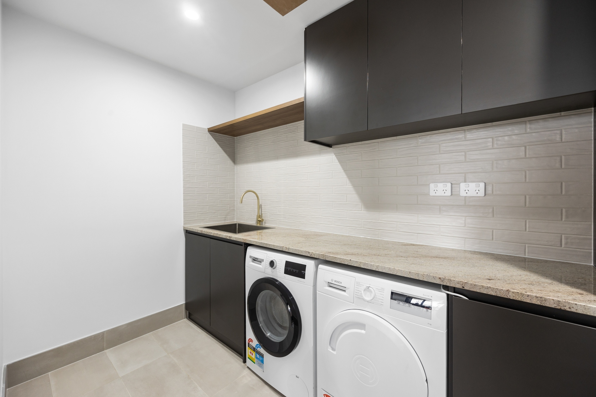 Penthouse/483 North East Road, Hillcrest Leased by Giordano & Partners - image 30