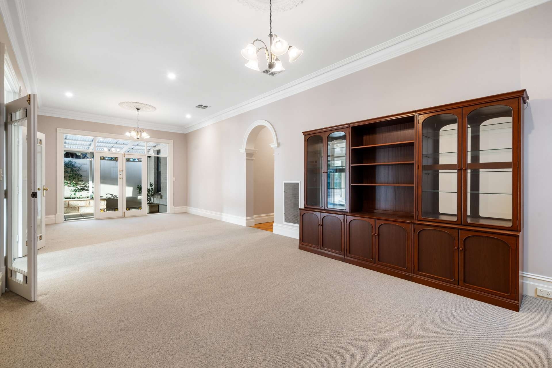 36 Seventh Avenue, St Peters Leased by Giordano & Partners - image 4