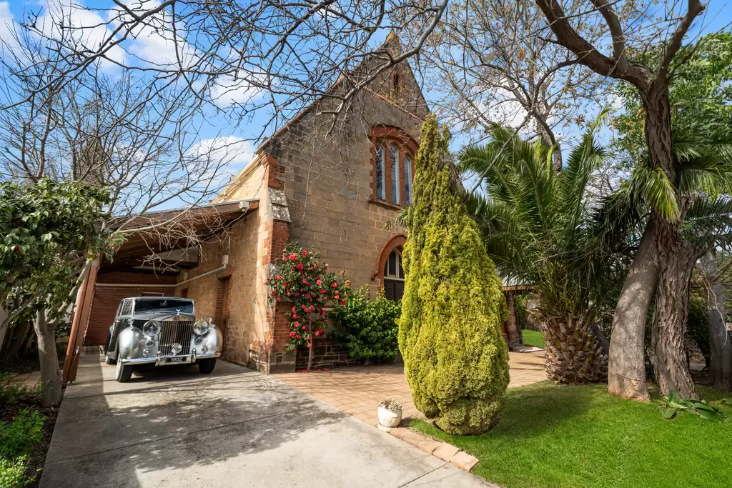 2 East Parade, Kingswood Sold by Giordano & Partners