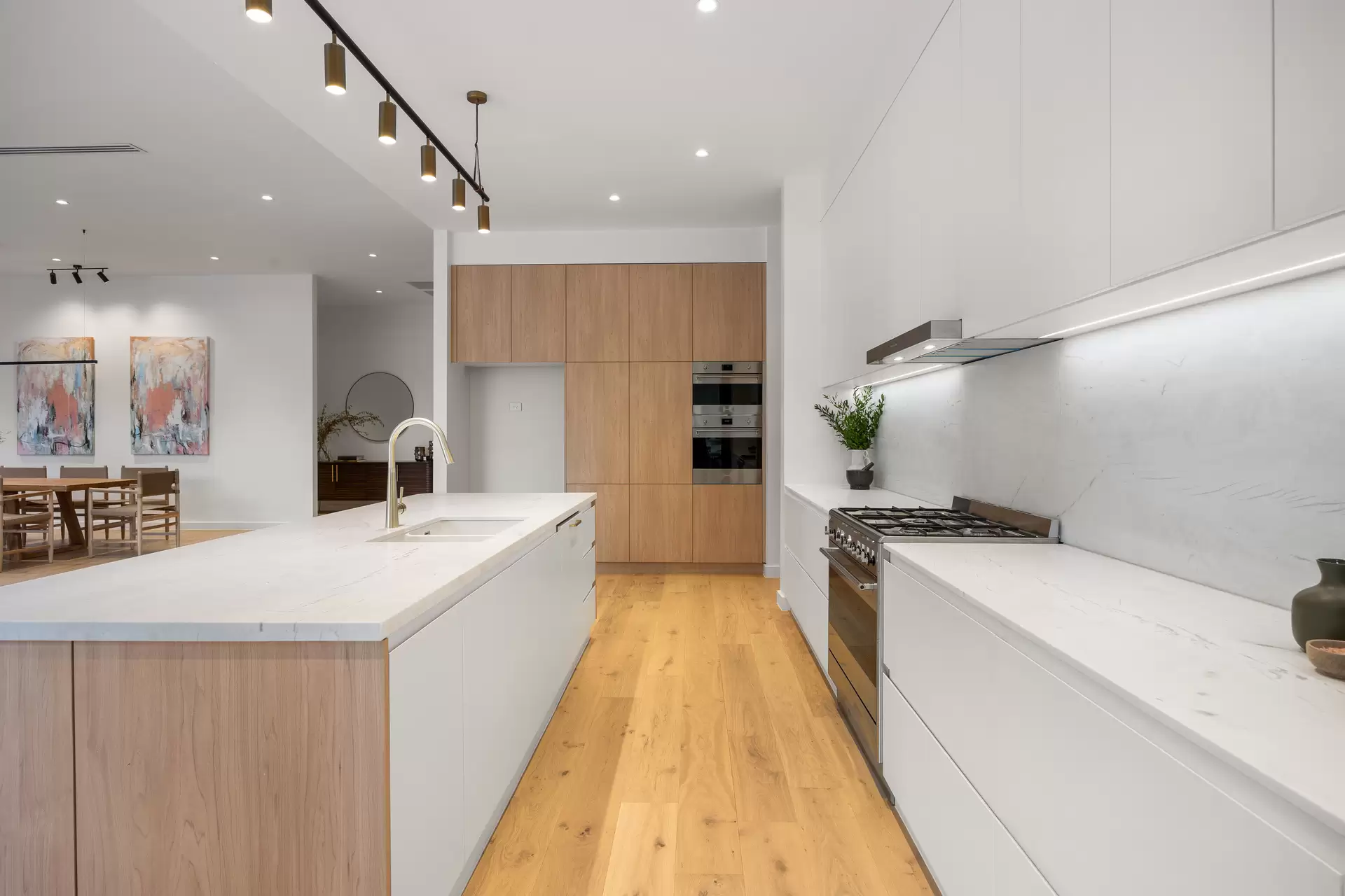 6 Winchester (corner First Avenue) Street, St Peters Sold by Giordano & Partners - image 8