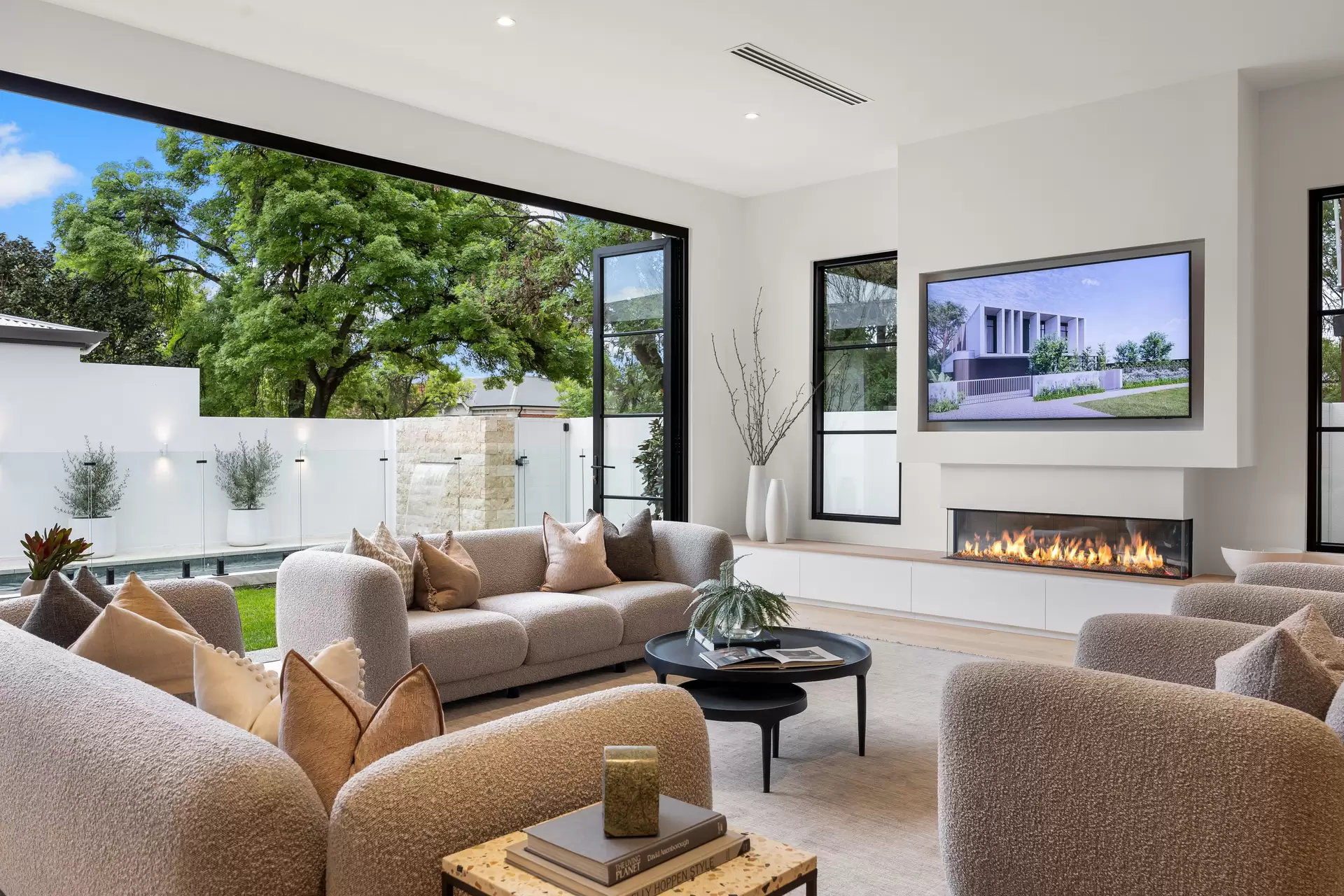 6 Winchester (corner First Avenue) Street, St Peters Sold by Giordano & Partners - image 10