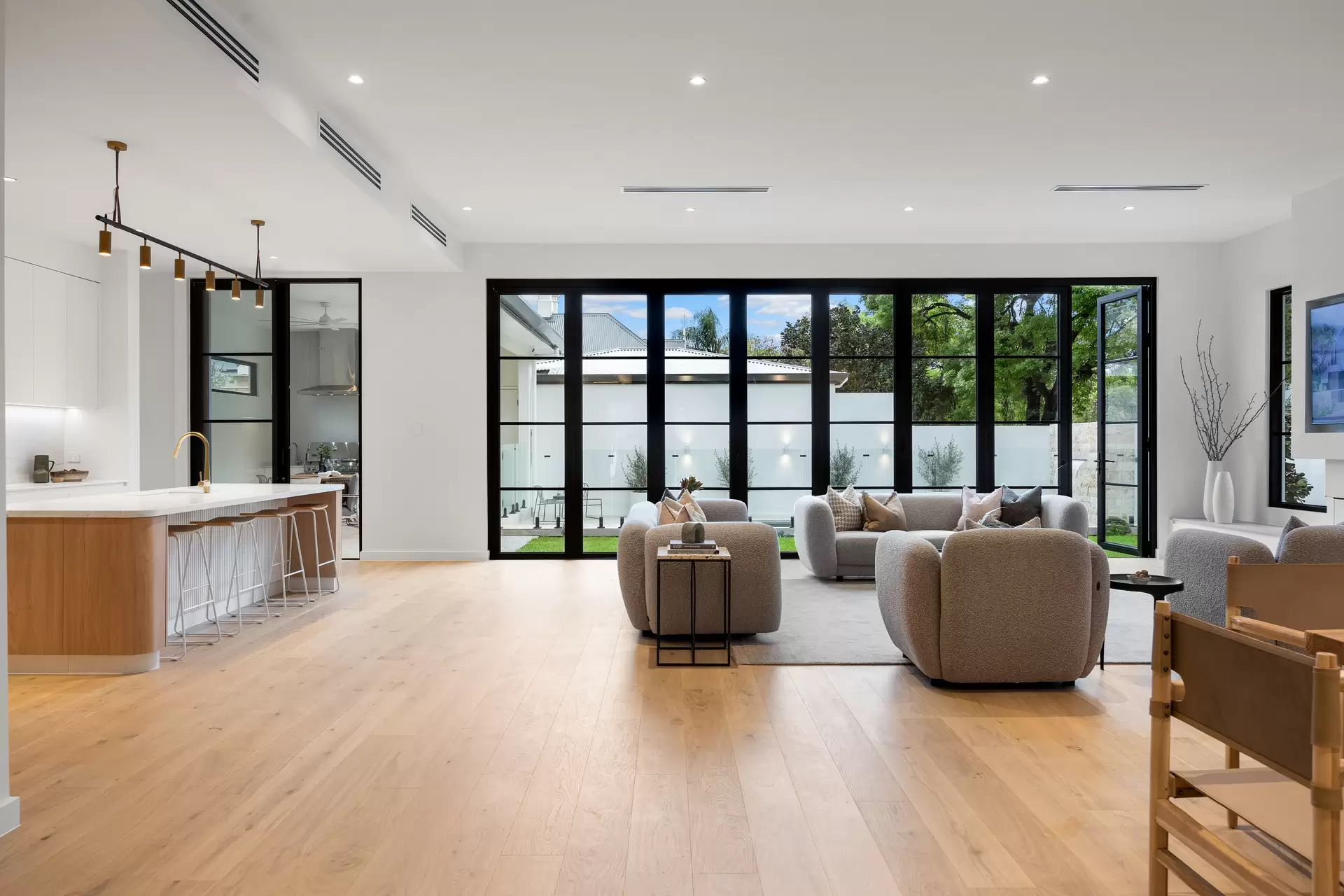 6 Winchester (corner First Avenue) Street, St Peters Sold by Giordano & Partners - image 2