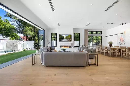 6 Winchester (corner First Avenue) Street, St Peters Sold by Giordano & Partners