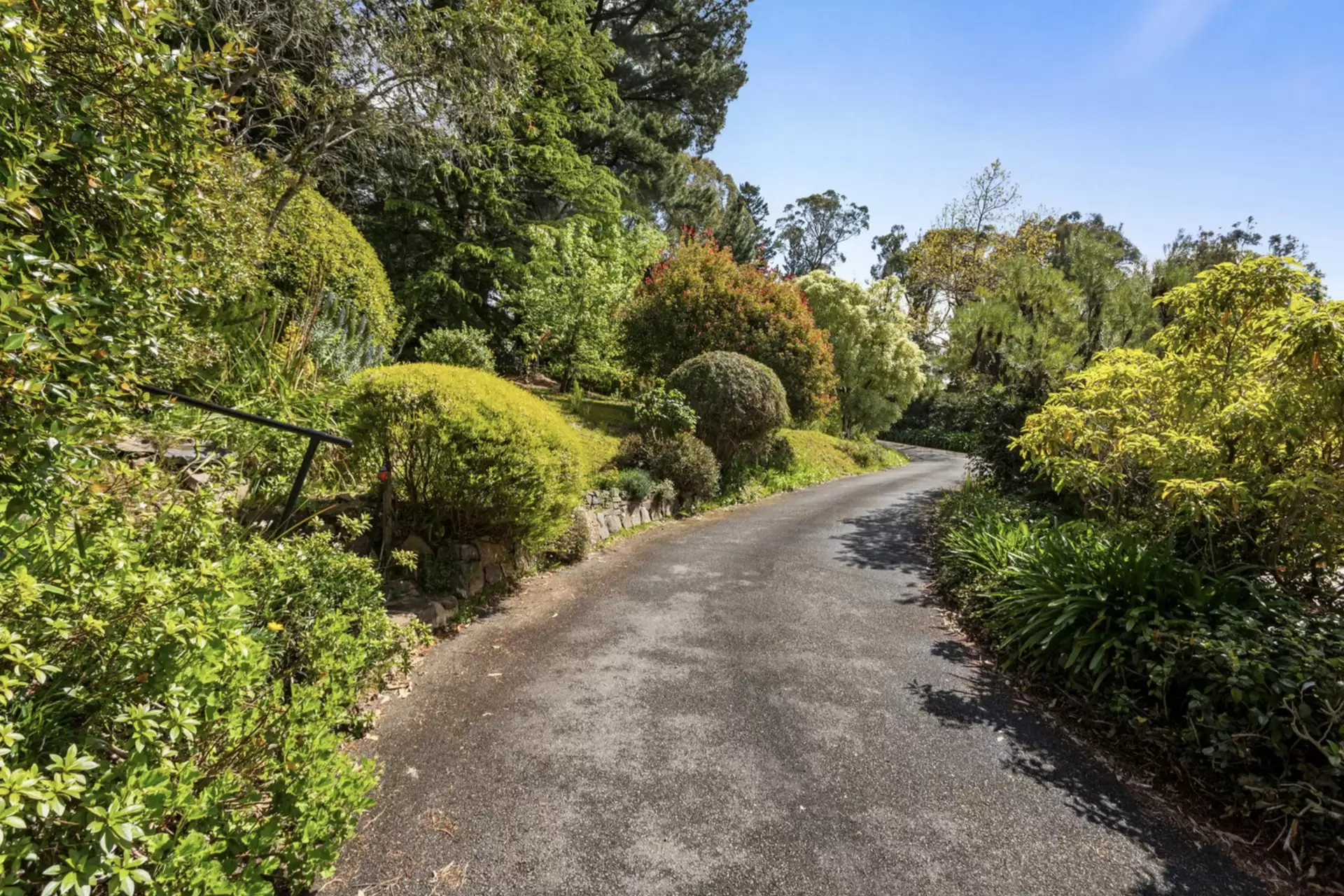 118 Piccadilly Road, Crafers Leased by Giordano & Partners - image 6