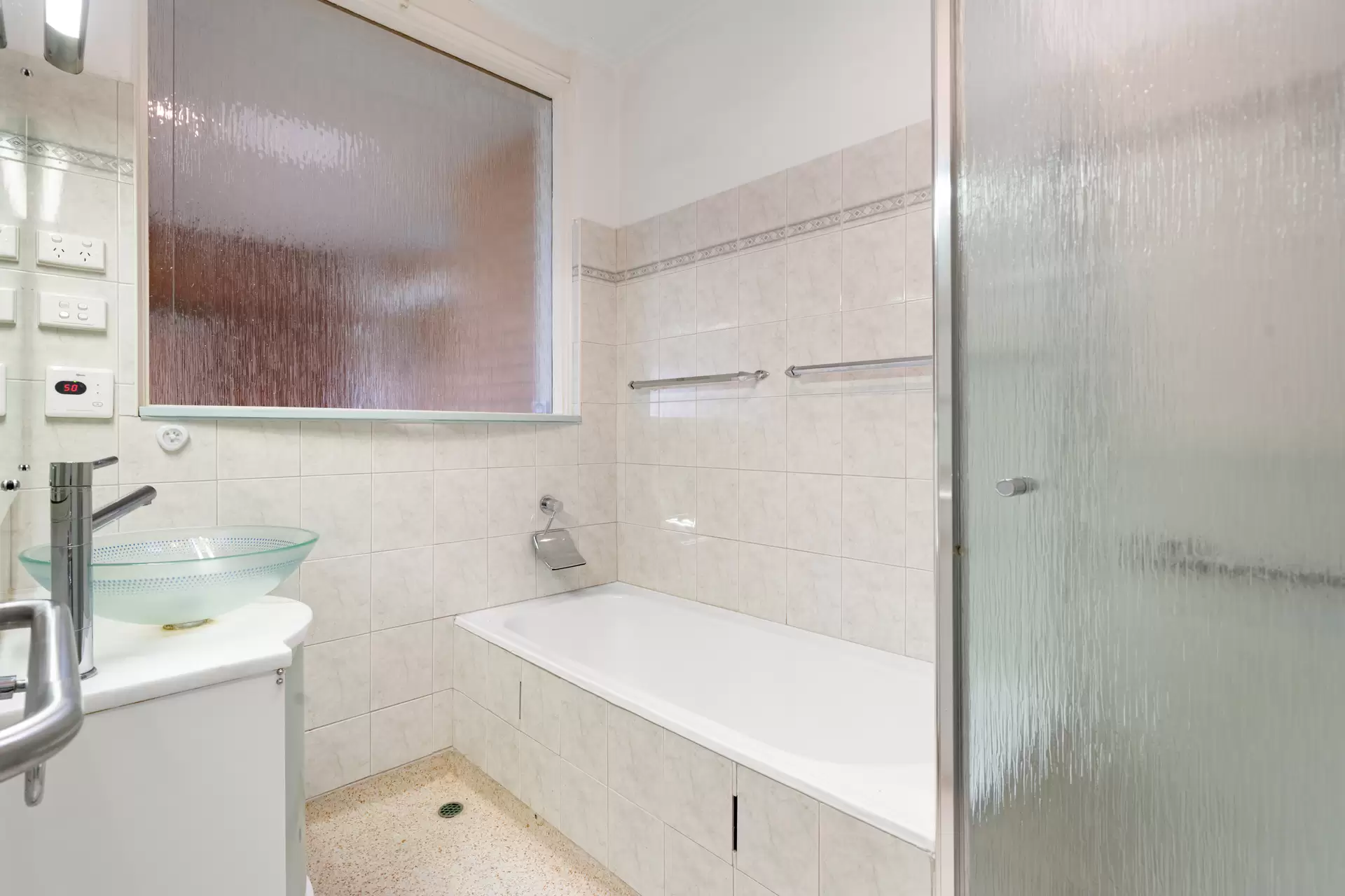 2 Elm Court, Vale Park Leased by Giordano & Partners - image 11