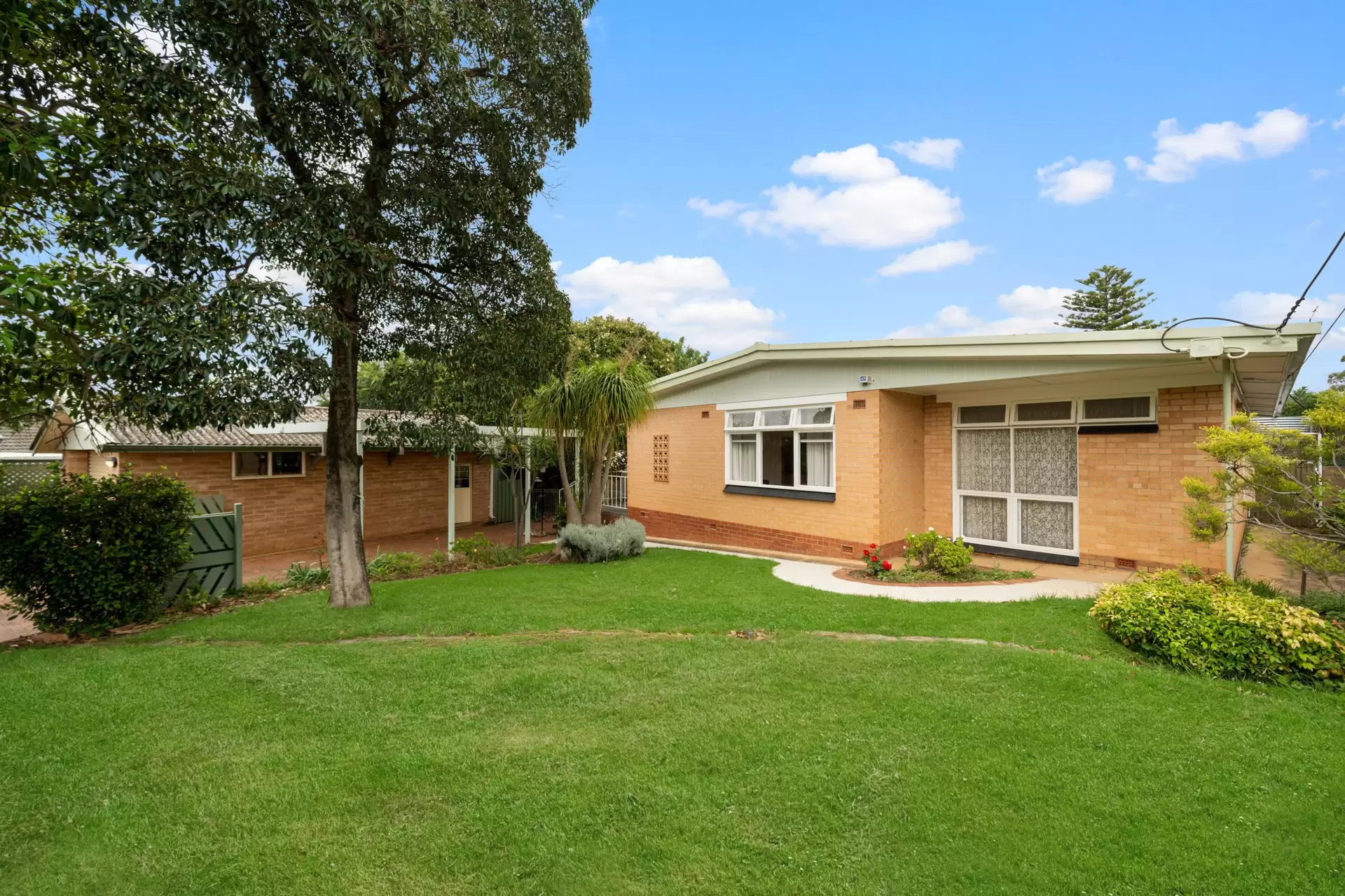 2 Elm Court, Vale Park Leased by Giordano & Partners - image 14