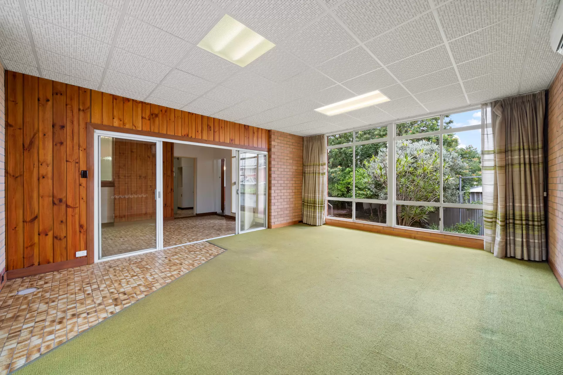 2 Elm Court, Vale Park Leased by Giordano & Partners - image 12