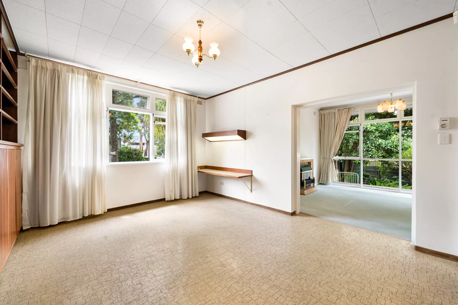 2 Elm Court, Vale Park Leased by Giordano & Partners - image 4