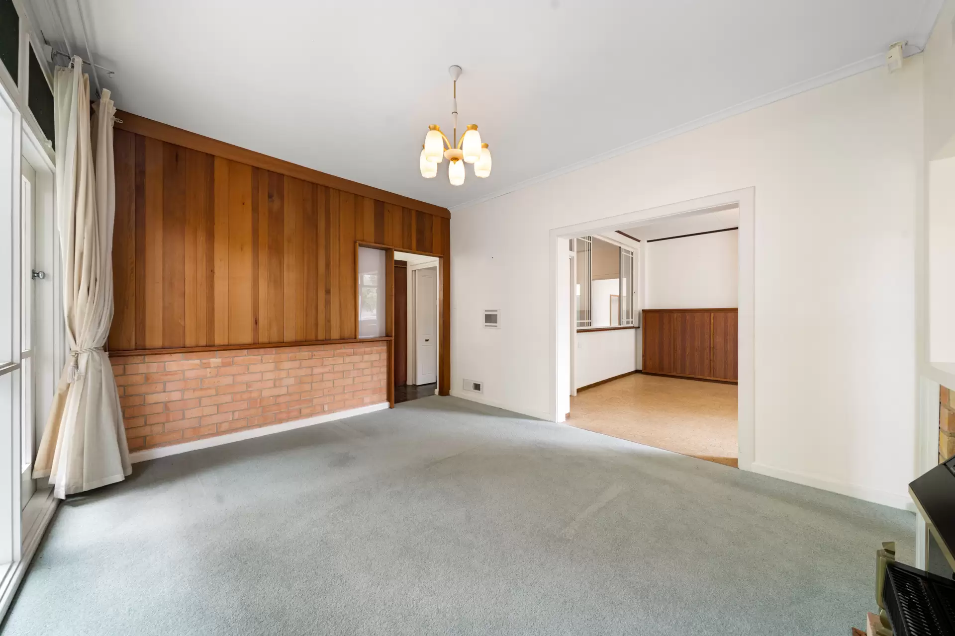 2 Elm Court, Vale Park Leased by Giordano & Partners - image 3