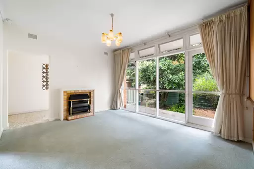 2 Elm Court, Vale Park Leased by Giordano & Partners