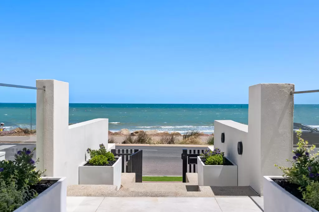 21 North Esplanade, Glenelg North Sold by Giordano & Partners