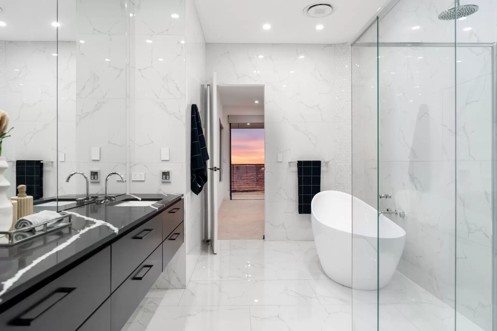 21 North Esplanade, Glenelg North Sold by Giordano & Partners - image 8