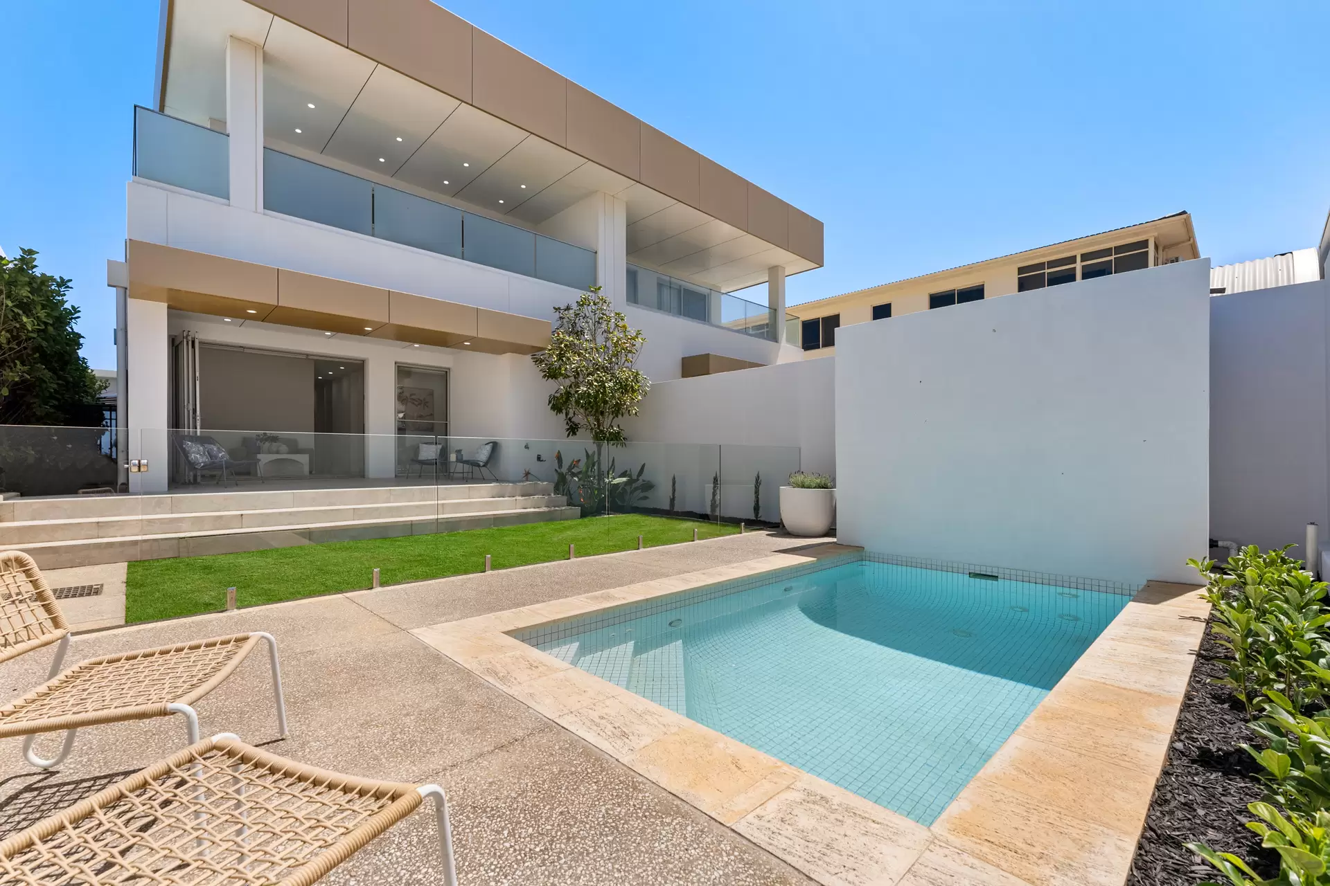 21 North Esplanade, Glenelg North Sold by Giordano & Partners - image 10