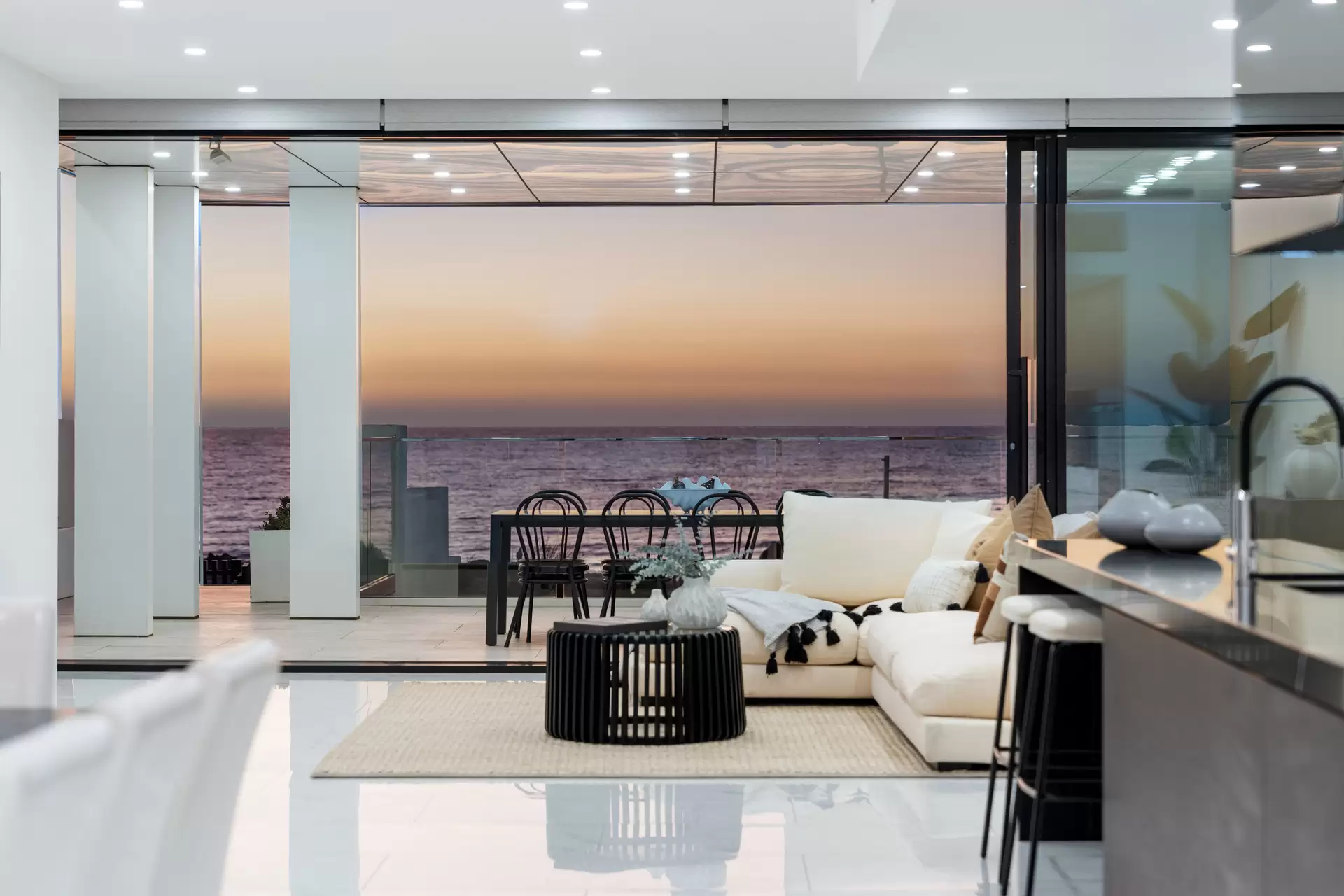 21 North Esplanade, Glenelg North Sold by Giordano & Partners - image 6