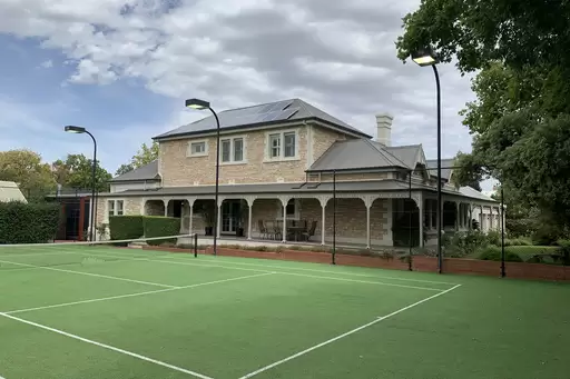 Walkerville Sold by Giordano & Partners