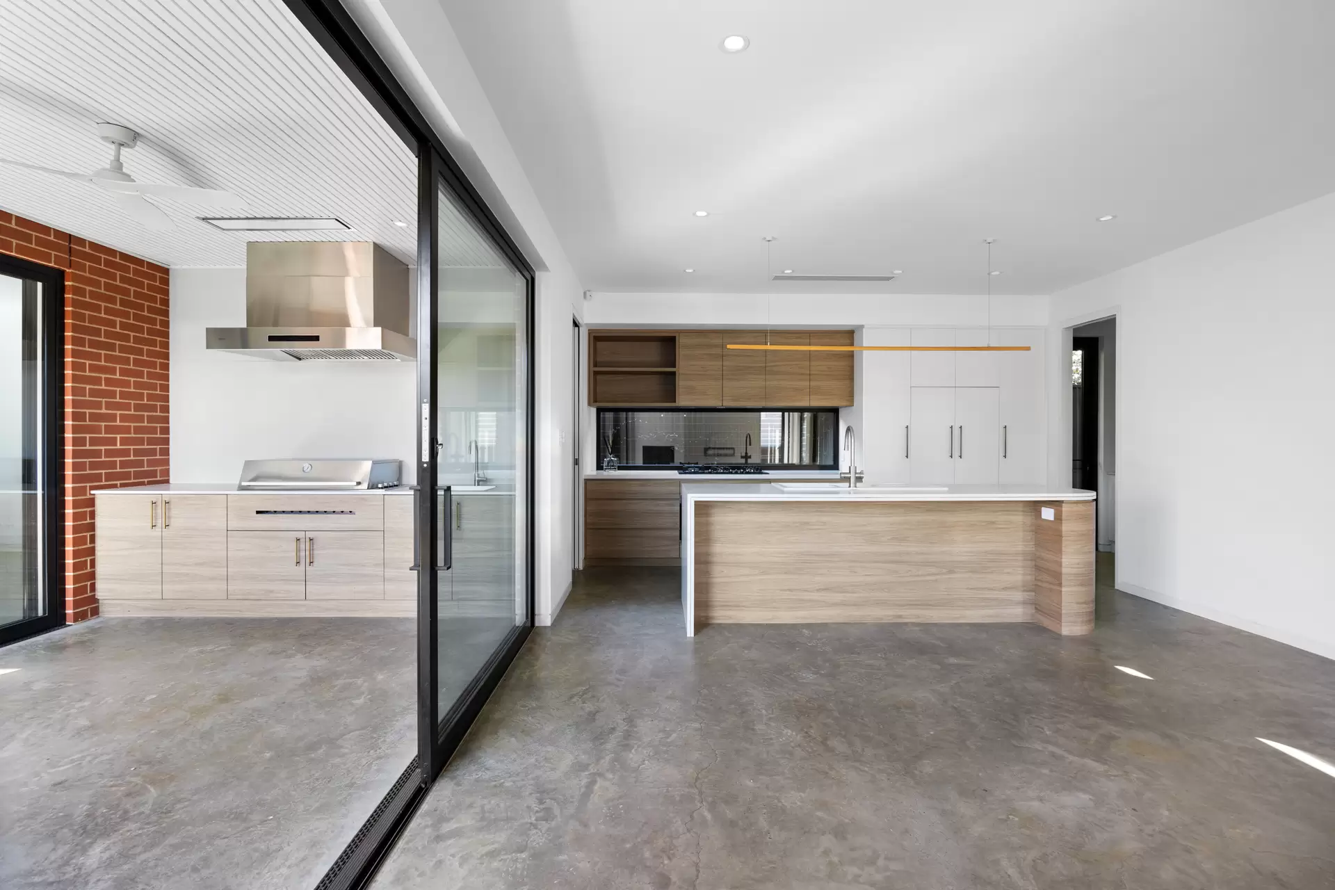 14 Phillips Street, Kensington Leased by Giordano & Partners - image 3