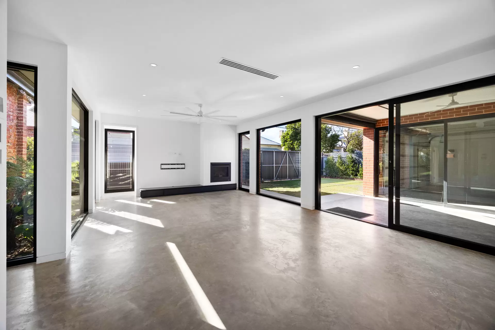 14 Phillips Street, Kensington Leased by Giordano & Partners - image 4