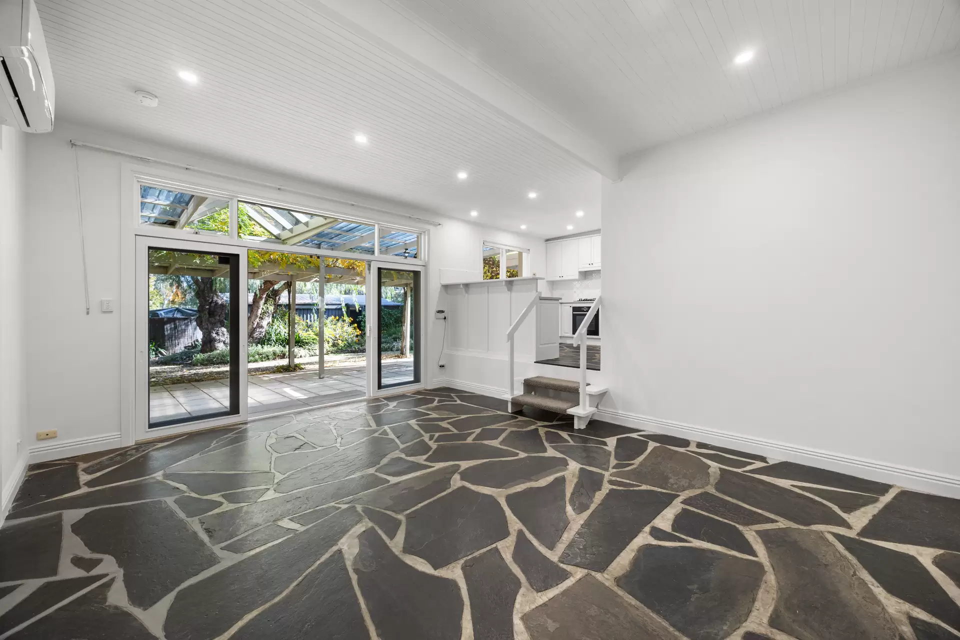 48 Torrens Street, College Park Leased by Giordano & Partners - image 7