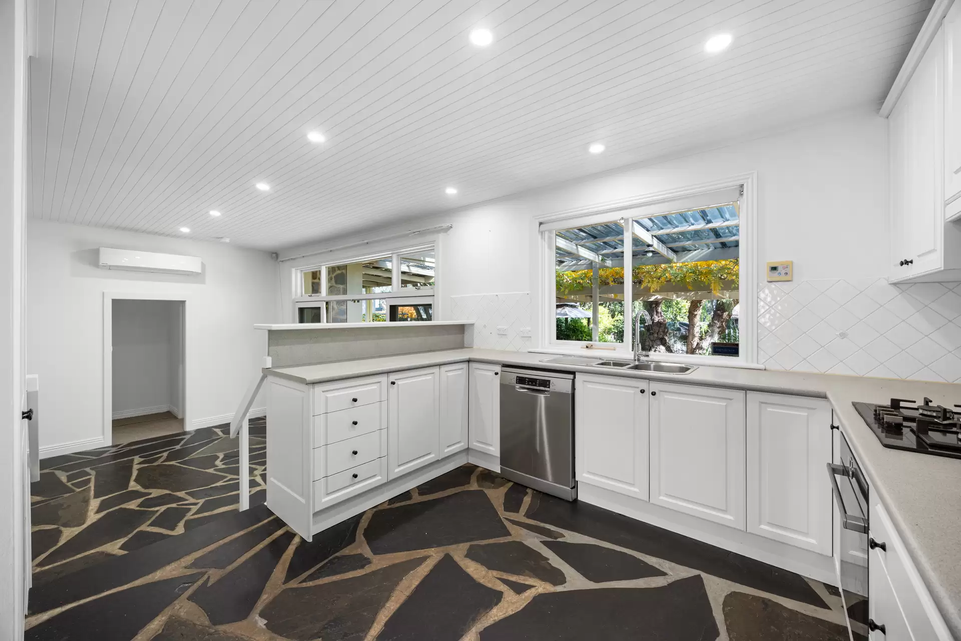 48 Torrens Street, College Park Leased by Giordano & Partners - image 6