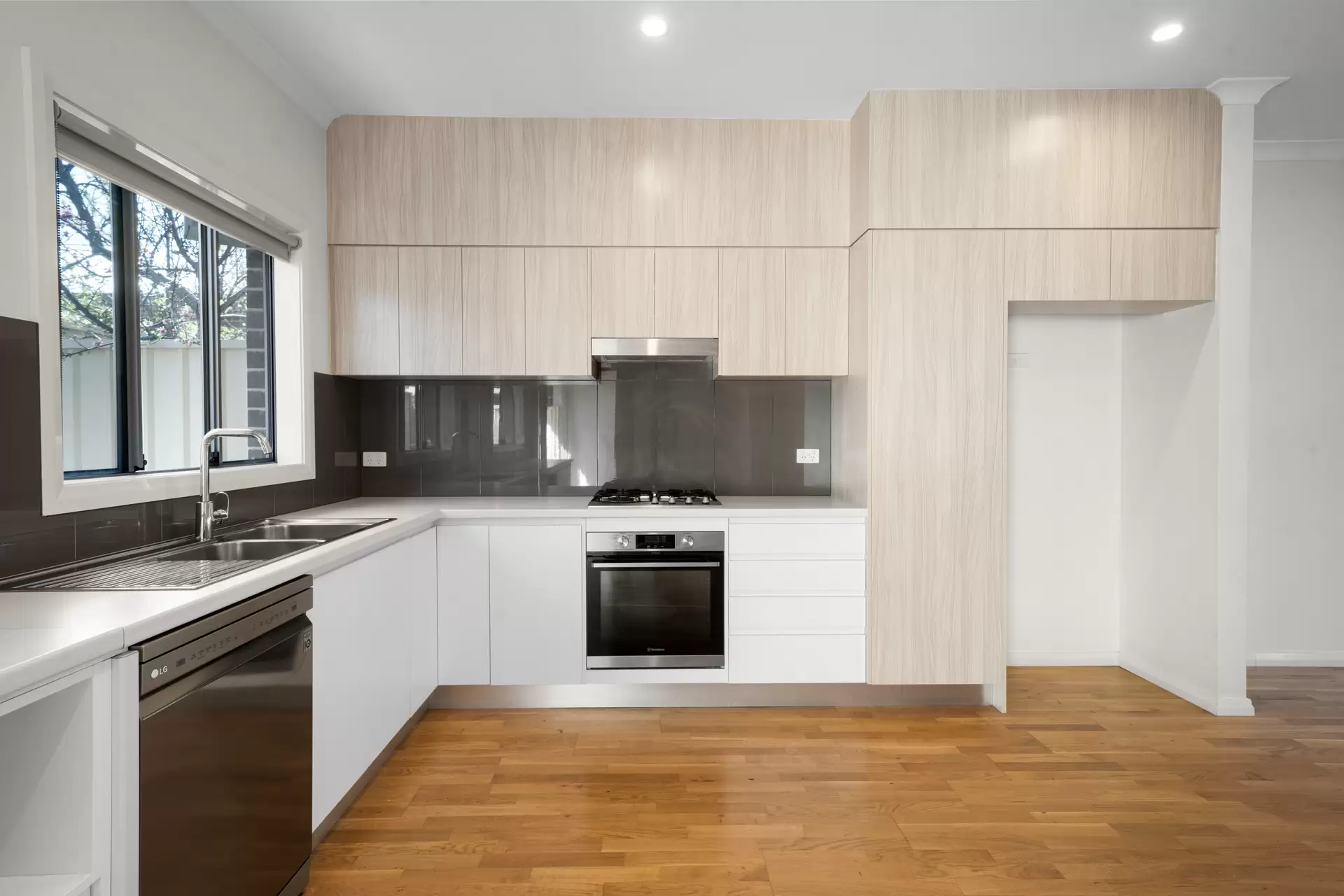 15 Lawton Crescent, Woodville West Leased by Giordano & Partners - image 2