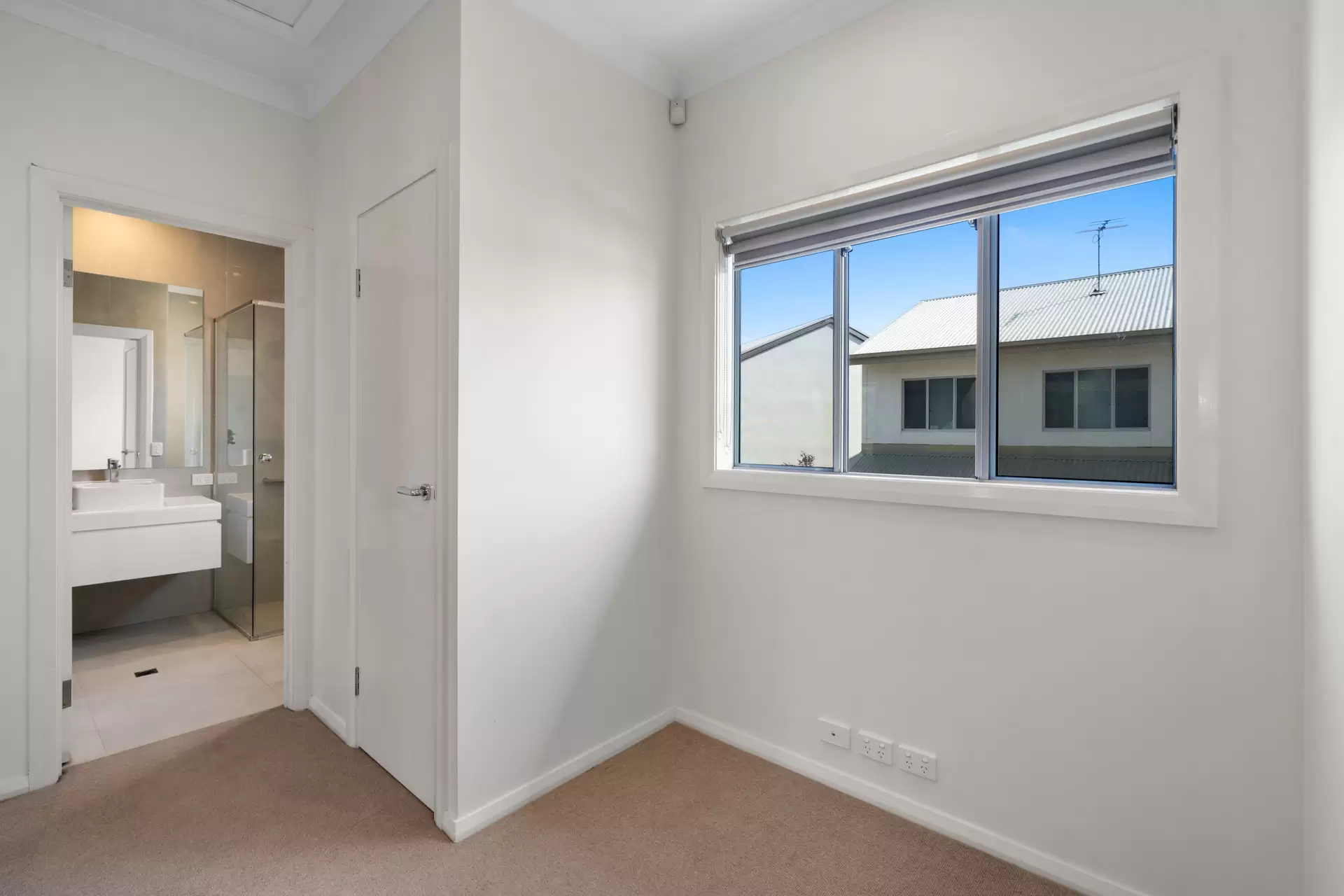 15 Lawton Crescent, Woodville West Leased by Giordano & Partners - image 8