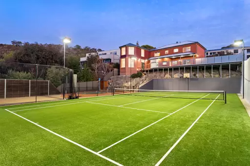 18 Ifould Drive, Burnside For Sale by Giordano & Partners