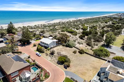 43 Tennyson Heights Court, Tennyson For Sale by Giordano & Partners